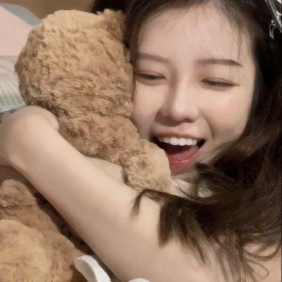 闪婚后,亿万总裁把我宠上天